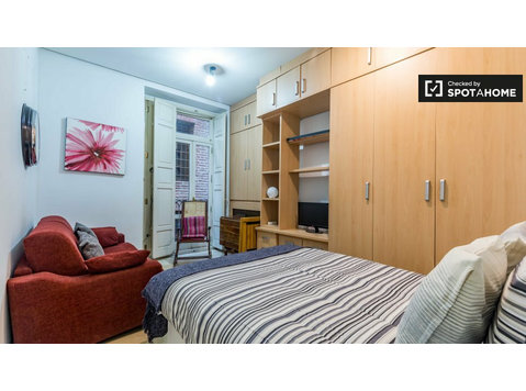 Acolhedor apartamento de estúdio para alugar em Ciutat… - Apartamentos