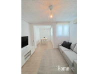 Cozy Apartment 500m from the Beach - Byty