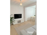 Cozy Apartment 500m from the Beach - דירות
