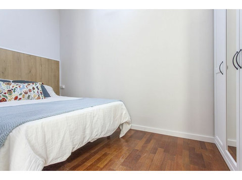 Encantadora y única habitación doble en Valencia - Apartments
