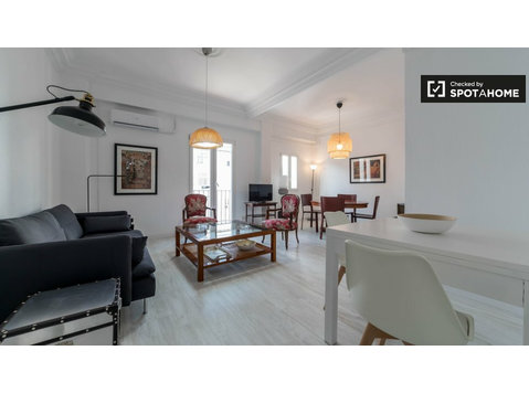 Fashionable 3-bedroom apartment in L'Eixample, Valencia - شقق
