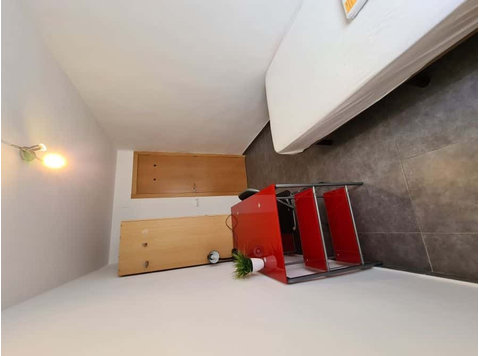 Habitación en piso de 4 habitaciones en Benimaclet - 公寓