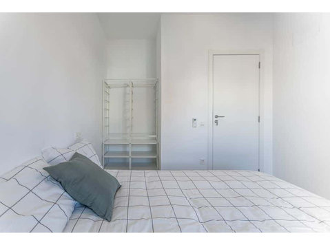 Habitación en piso de 4 habitaciones en L'olivereta - Apartemen