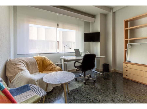 Habitación en piso de 6 habitaciones - Apartman Daireleri