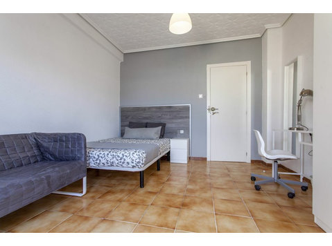 Ideal habitación en Camins al Grau - Appartements