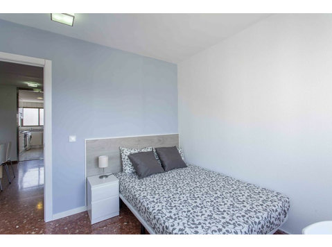 Preciosa habitación en Plaza Ávila - Appartementen