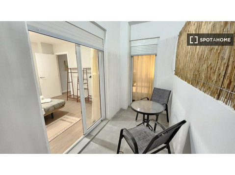 Valencia, Valencia'da 2 yatak odalı dairede kiralık odalar - Apartman Daireleri