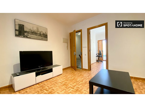 Amplio apartamento de 1 dormitorio en alquiler en Poblats… - Pisos