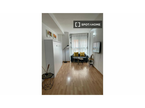 Estudio en alquiler en Benicalap, Valencia - Pisos
