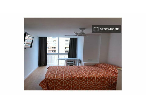 Ciutat Jardí, Valensiya'da kiralık stüdyo - Apartman Daireleri