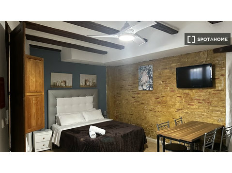Estudio en alquiler en El Carme, Valencia - Pisos