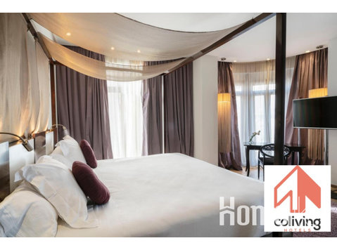 Superior double room in a Hotel in Valencia - Apartments