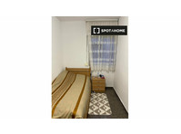 Zimmer zu vermieten in 3-Zimmer-Wohnung in Alicante,… - Zu Vermieten