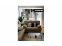 Rooms for rent in 4-bedroom apartment in Alicante - الإيجار