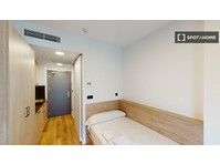 Studio apartment for rent in a residence in Alicante - Te Huur