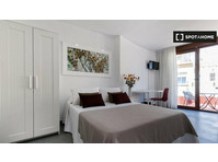 Studio in shared house in Alicante- Only girls - For Rent