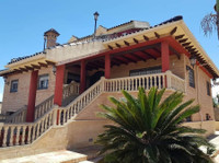 RENTED  6 bed villa in Molins, Orihuela - Case