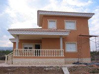 NEW VILLAS IN  CATRAL WITH HABITATION CERTIFICATE - Hus