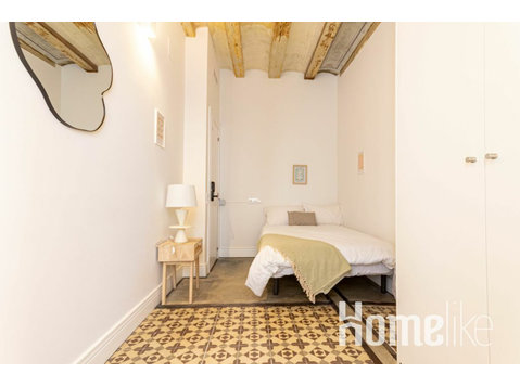 Helles Zimmer mit Balkon in Sant Pere - WGs/Zimmer