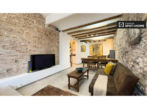Studio-Wohnung zur Miete in El Raval, Barcelona - Korterid