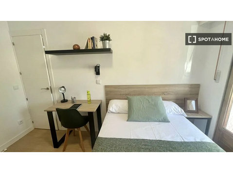 Zimmer zu vermieten in einem Coliving in Carabanchel, Madrid - Ενοικίαση