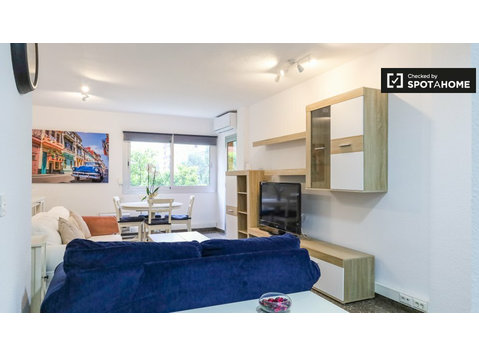Zimmer zu vermieten in 4-Zimmer-Wohnung in Valencia - Zu Vermieten