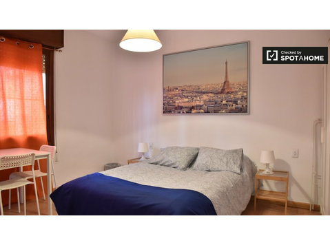 Zimmer zu vermieten in 6-Zimmer-Wohnung in Valencia - Aluguel