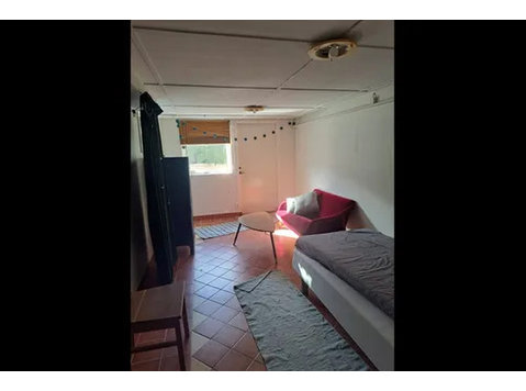 Private Room in Shared Apartment in Bromma - Collocation