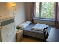 Private Room in Shared Apartment in Kista - Camere de inchiriat