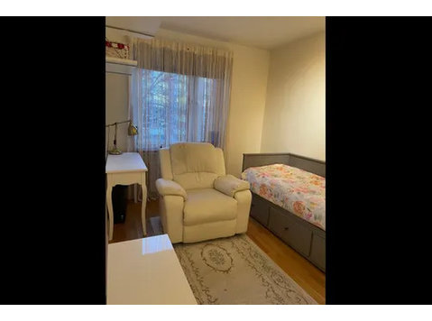 Private Room in Shared Apartment in Nacka - Pisos compartidos