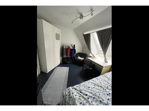 Private Room in Shared Apartment in Södermalm - Pisos compartidos