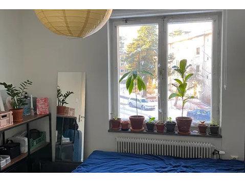 Private Room in Shared Apartment in Stockholm - Комнаты