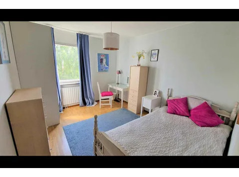 Private Room in Shared Apartment in Stockholms län - Общо жилище