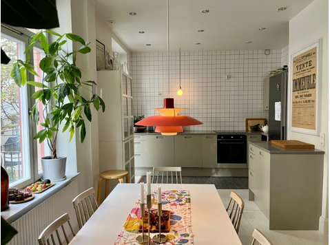 Norrmalm - 3rok - 3mån - 33.350kr/mån - For Rent