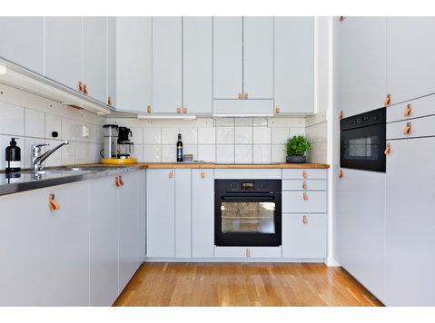 Södermalm - 2rok - 11mån - 18.975kr/mån - 	
Uthyres
