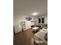 Central and Spacious Apartment with Balcony - Apartemen