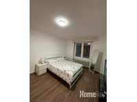 Central and Spacious Apartment with Balcony - آپارتمان ها