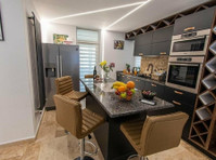 Amazing Two Bedrooms Apartment in Bern - 아파트