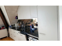 APPARTEMENT 2½ PIÈCES À GUNTEN (BE), MEUBLÉ, DURÉE… - Appartements équipés