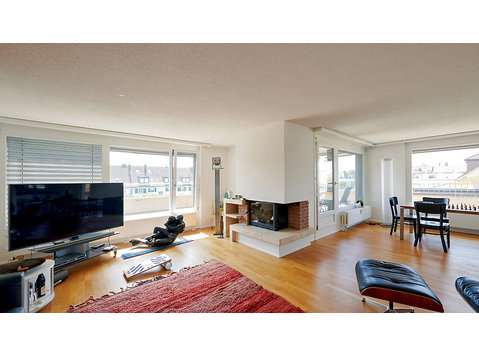 2½ ROOM ATTIC APARTMENT (PENTHOUSE) IN BERN - LÄNGGASSE,… - Serviced apartments