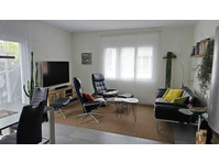 2½ ROOM ATTIC APARTMENT (PENTHOUSE) IN LYSS (BE),… - Ενοικιαζόμενα δωμάτια με παροχή υπηρεσιών