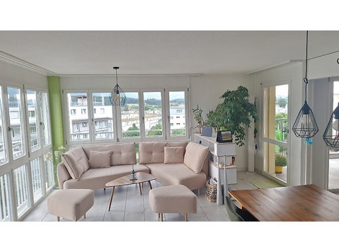 APPARTEMENT 4½ PIÈCES À THUN (BE), MEUBLÉ, DURÉE DÉTERMINÉE - Appartements équipés
