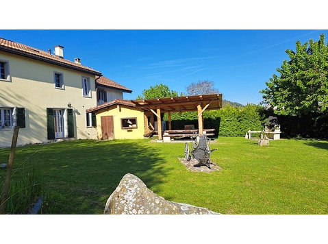 MAISON 5 PIÈCES À ATTALENS (FR), MEUBLÉ, DURÉE DÉTERMINÉE - Appartements équipés