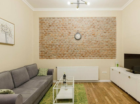 Modern 2-room Apartment Near Davos-platz Train Station - Apartamente