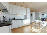 Magnificent modern and bright attic apartment in the city… - Apartamentos