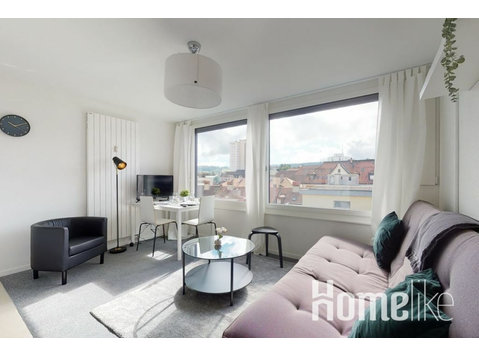 Magnificent modern and bright studio in the city center #56 - 아파트