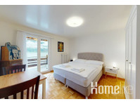 Modern and charming apartment on the shores of Lake Lucerne - อพาร์ตเม้นท์