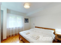 Modern and charming apartment on the shores of Lake Lucerne - อพาร์ตเม้นท์