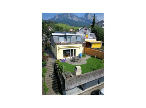 MAISON 5½ PIÈCES À SCHWYZ, MEUBLÉ, DURÉE DÉTERMINÉE - Appartements équipés