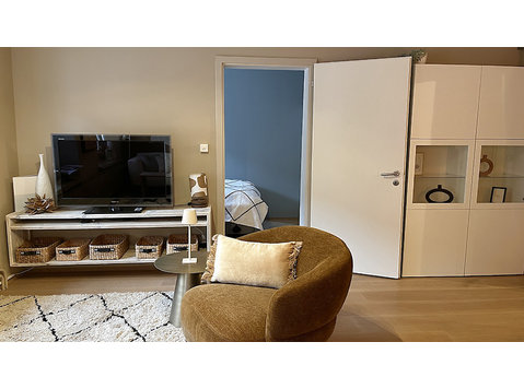 APPARTEMENT 2 PIÈCES À STECKBORN (TG), MEUBLÉ - Appartements équipés